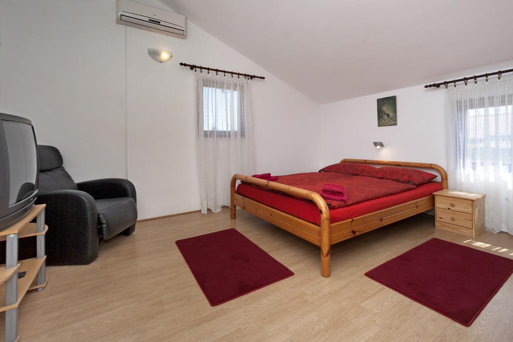 Elena Apartment