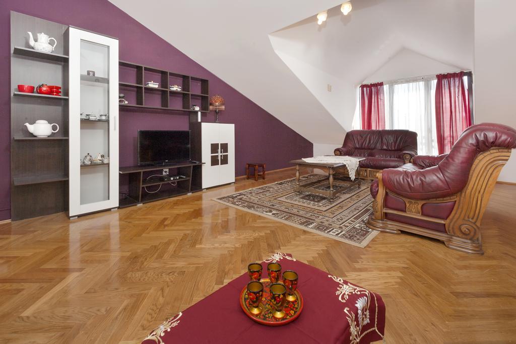 Elena Apartment *