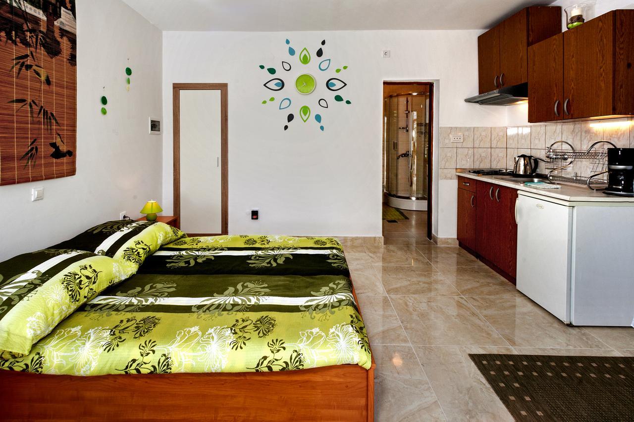 Elena Apartment *